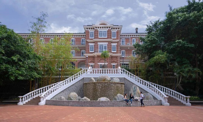 詳述內(nèi)地高中生留學(xué)香港有什么注意事項(xiàng)？