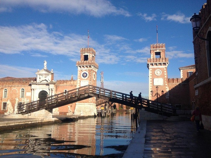 如何注冊(cè)法國(guó)公司？注冊(cè)法國(guó)公司有什么優(yōu)勢(shì)呢？  