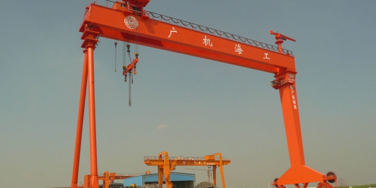 造船門式起重機